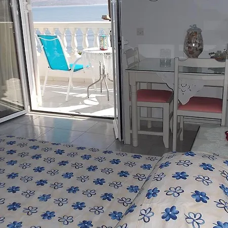 Daire Dimitra's Sea-crafts Boutique *